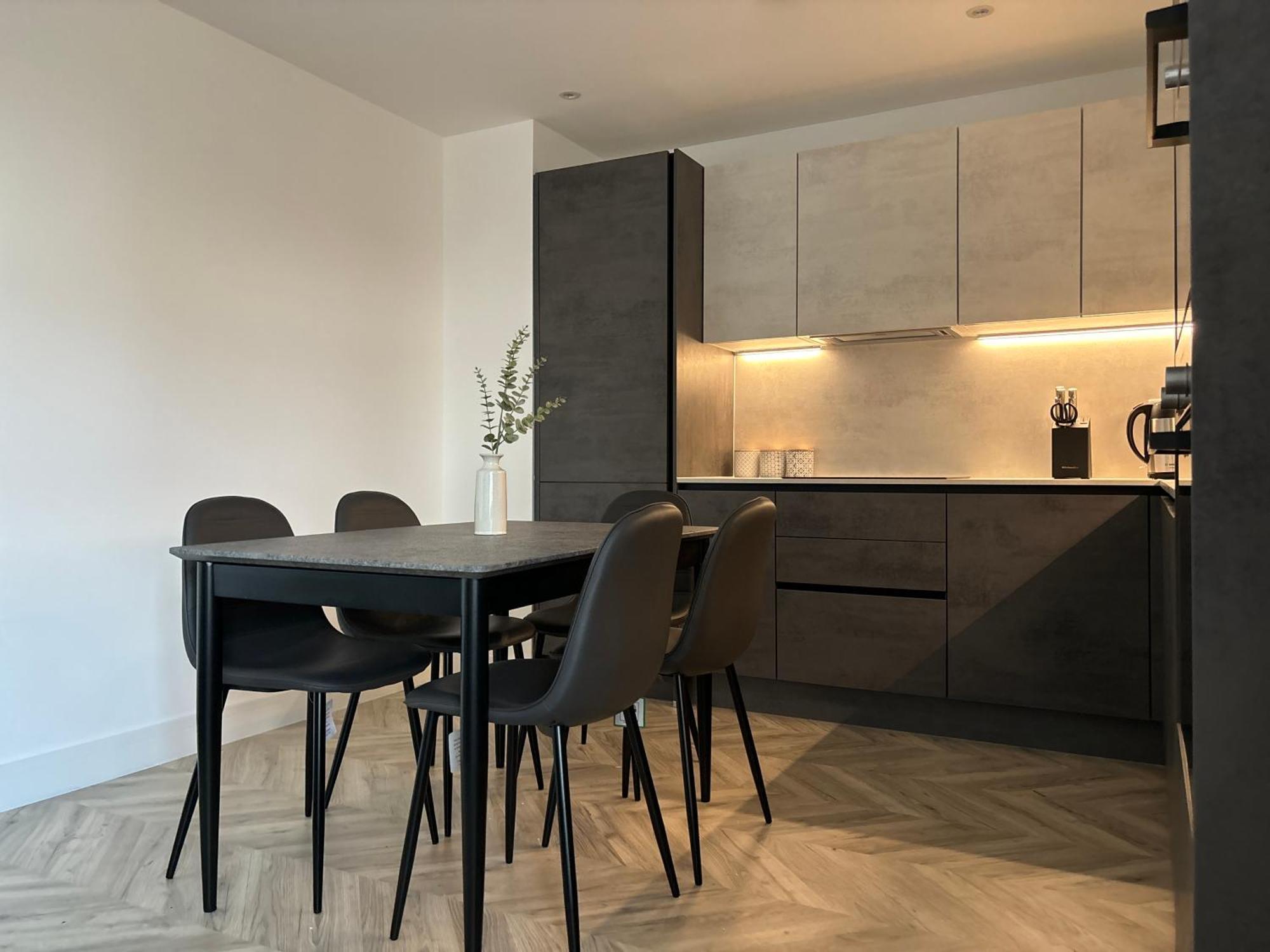 Manchester Apt, Free Parking, Business, Couples & Families Dış mekan fotoğraf