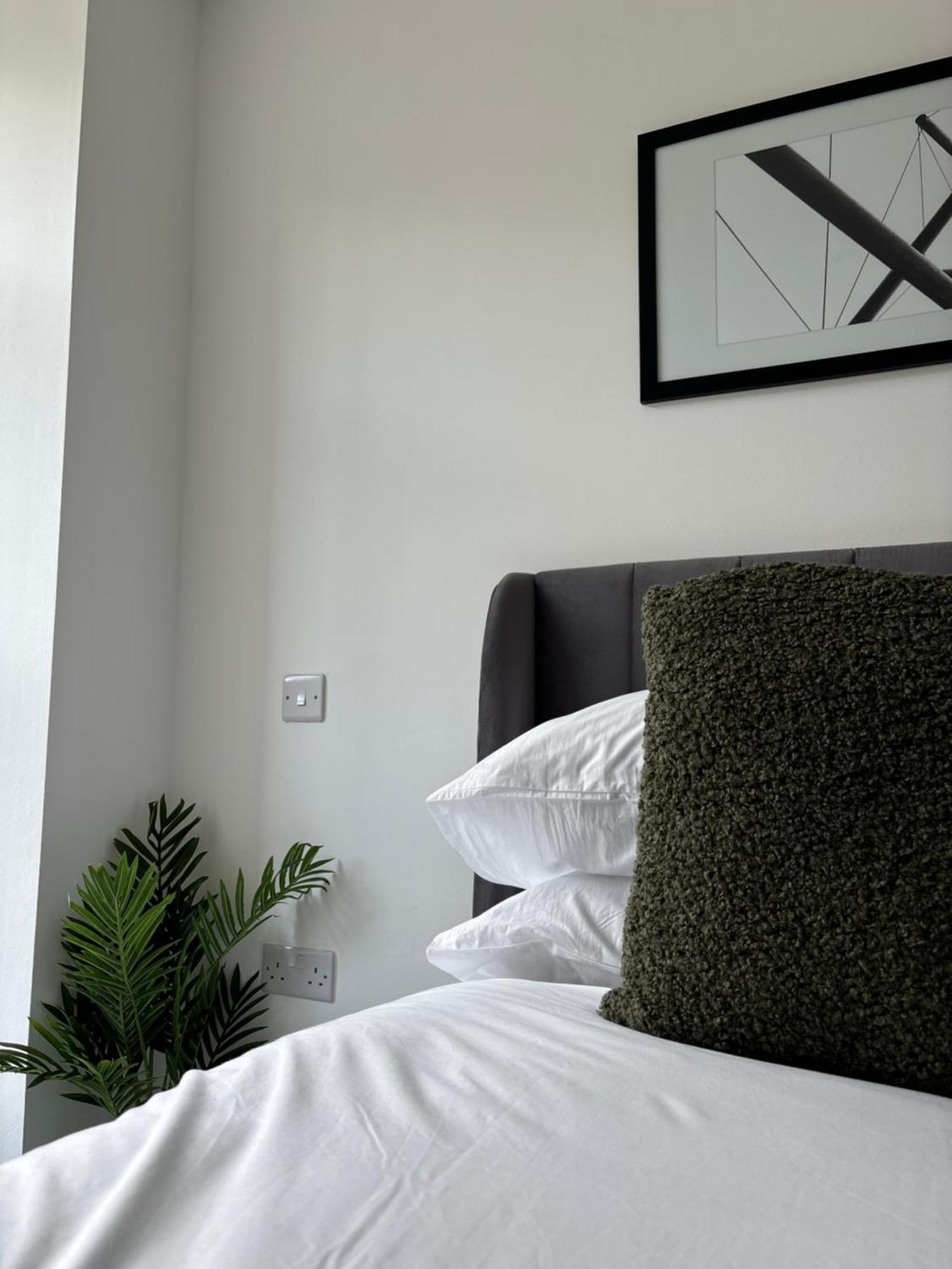 Manchester Apt, Free Parking, Business, Couples & Families Dış mekan fotoğraf