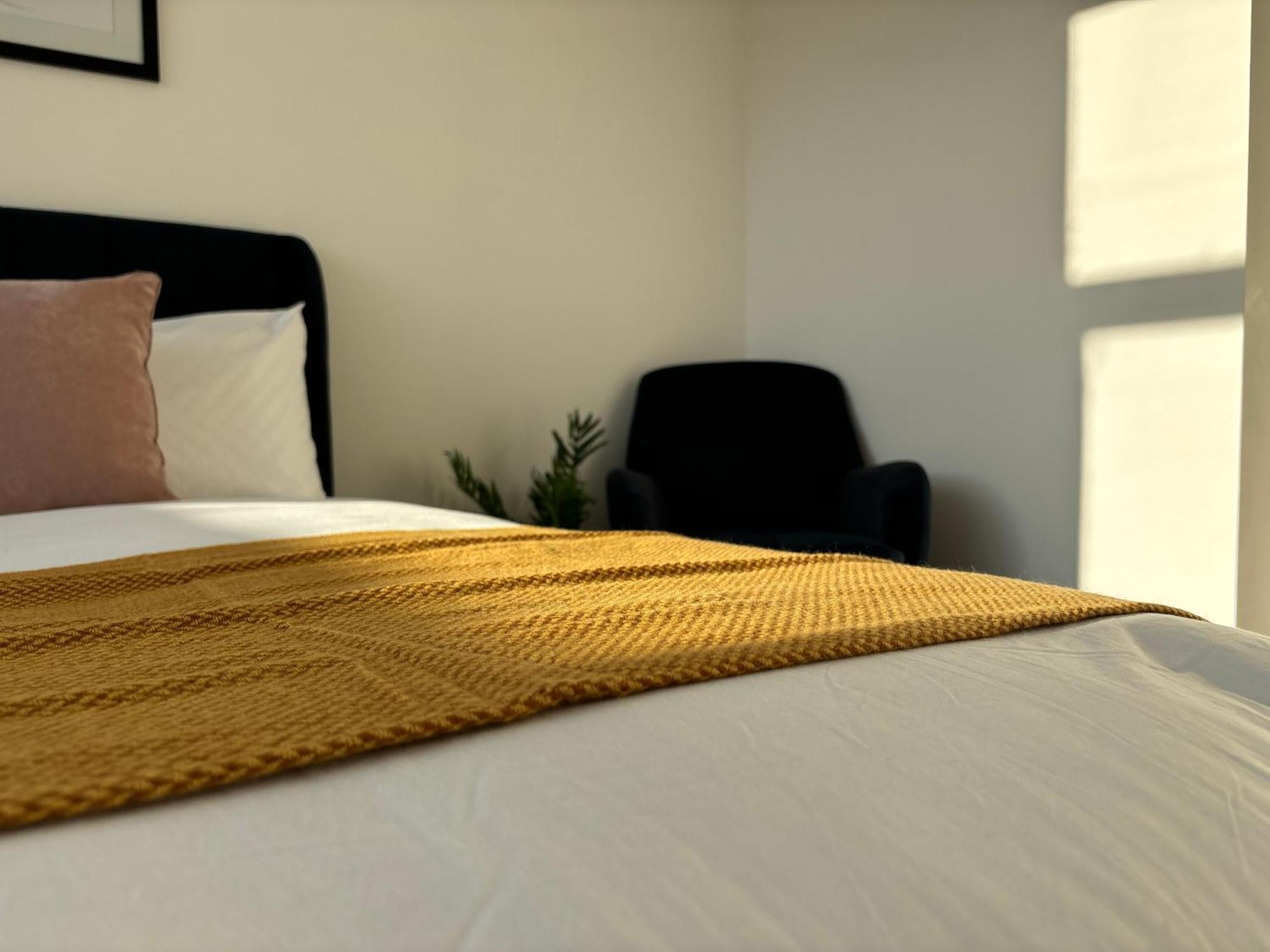 Manchester Apt, Free Parking, Business, Couples & Families Dış mekan fotoğraf