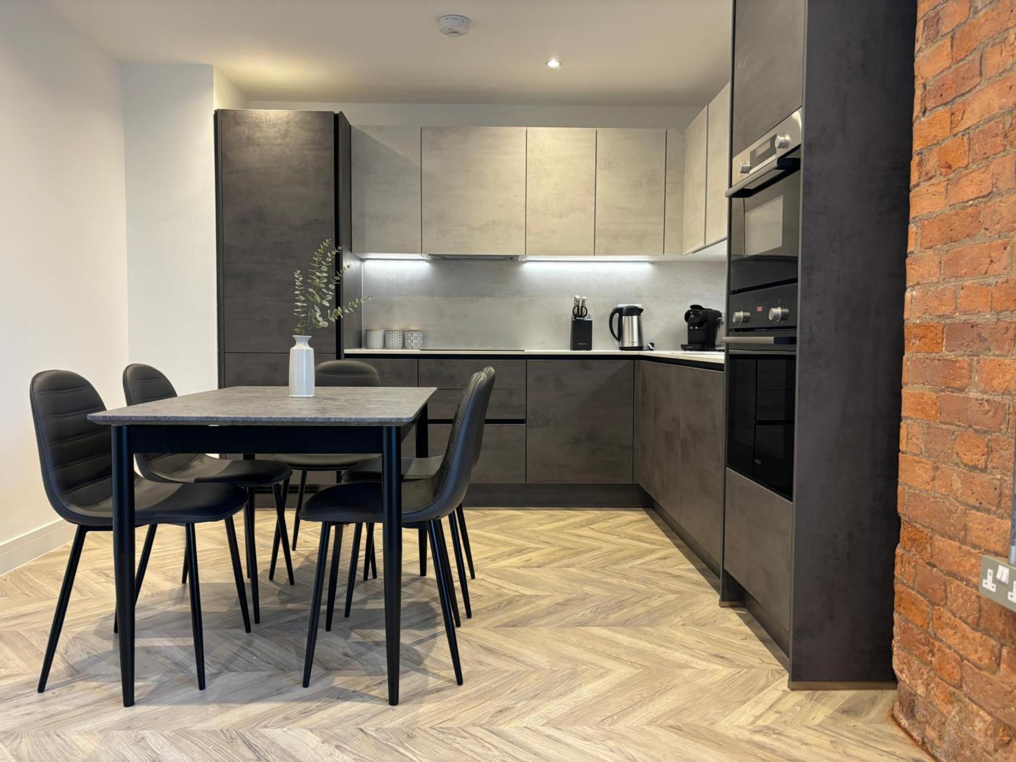 Manchester Apt, Free Parking, Business, Couples & Families Dış mekan fotoğraf