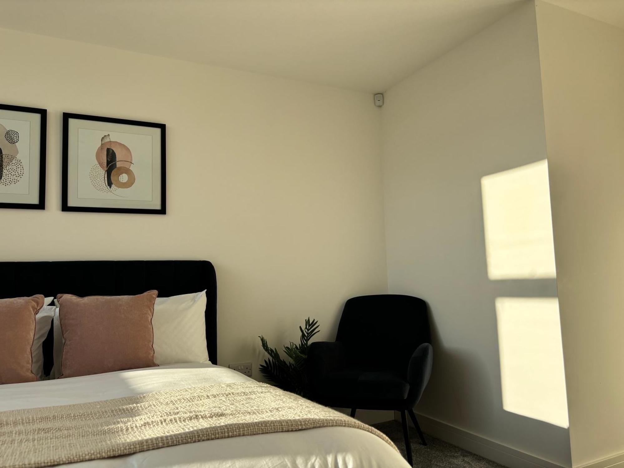 Manchester Apt, Free Parking, Business, Couples & Families Dış mekan fotoğraf